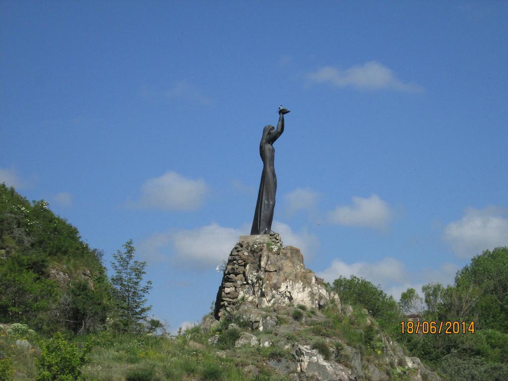 Akhtamar Hotel Cjsc Arzakan Екстер'єр фото