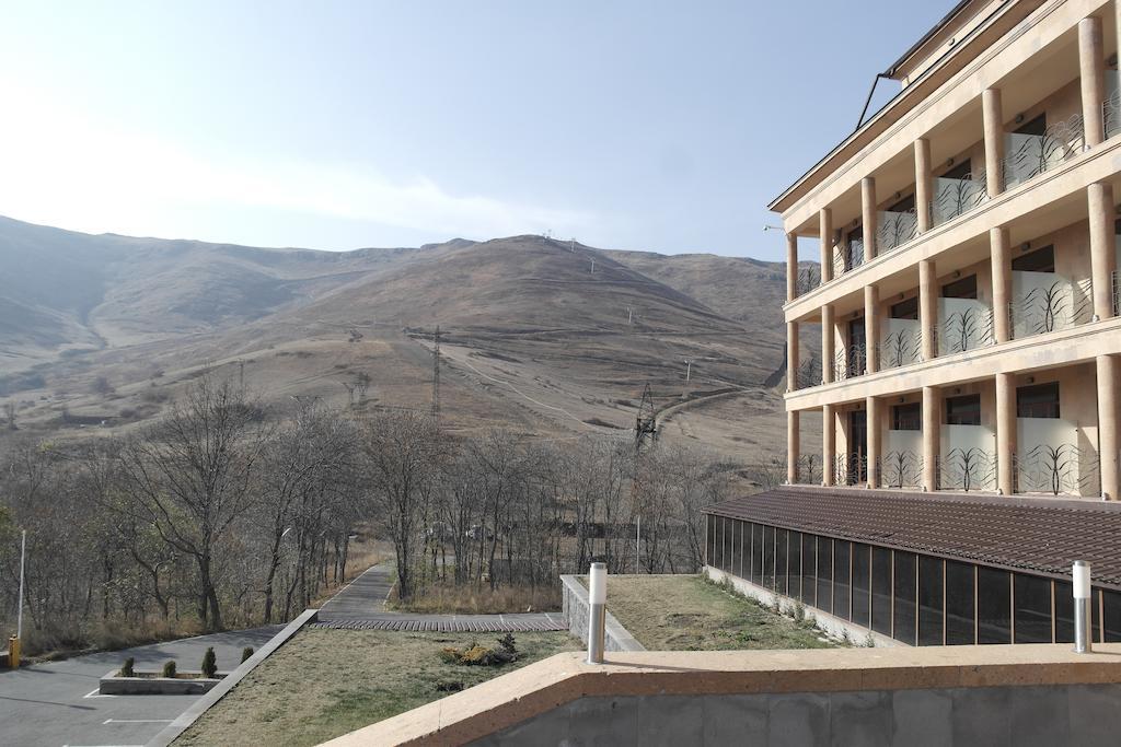 Akhtamar Hotel Cjsc Arzakan Екстер'єр фото