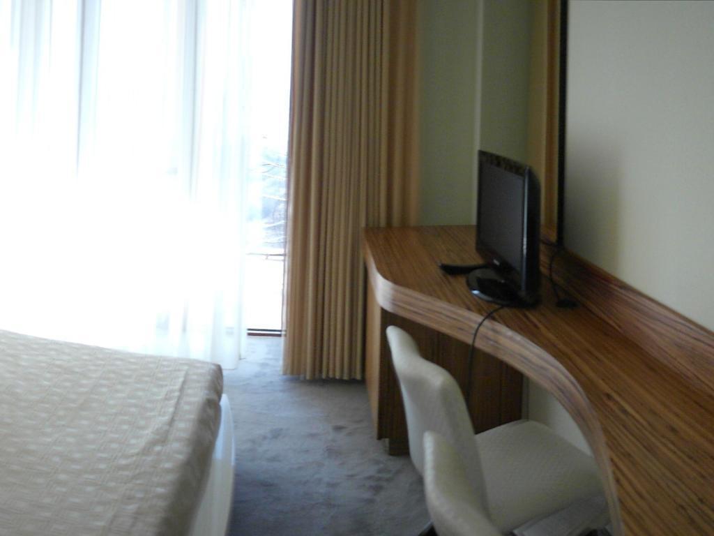 Akhtamar Hotel Cjsc Arzakan Екстер'єр фото