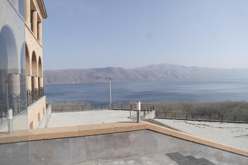 Akhtamar Hotel Cjsc Arzakan Екстер'єр фото